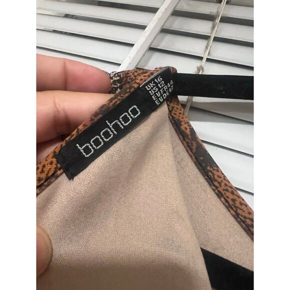 Boohoo Snake Print Cap Sleeve Tie Back Spandex Jumpsuit 12 Orange Tan - Picture 5 of 5